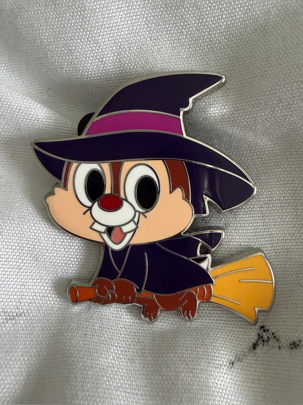 Disney | NWOT Dale Halloween Pin
